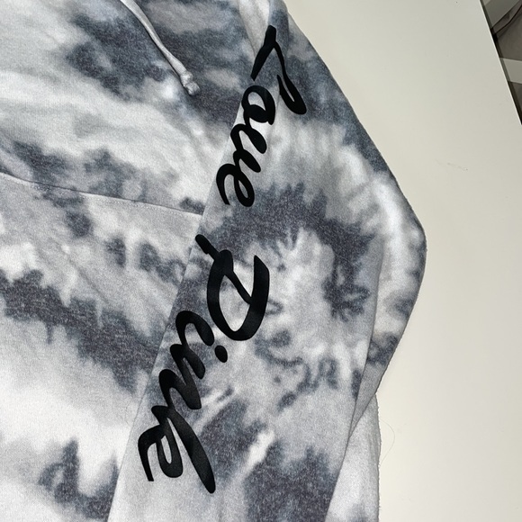 VS PINK Criss Cross Tie Dye Pullover Hoodie - Picture 3 of 6